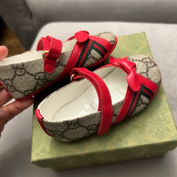 KIDS (Baby) Gucci GG Supreme bow-detail ballerina shoes - Picture 5 of 8